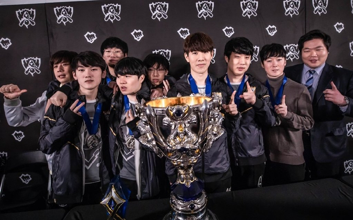 也为中国足 也为中国足