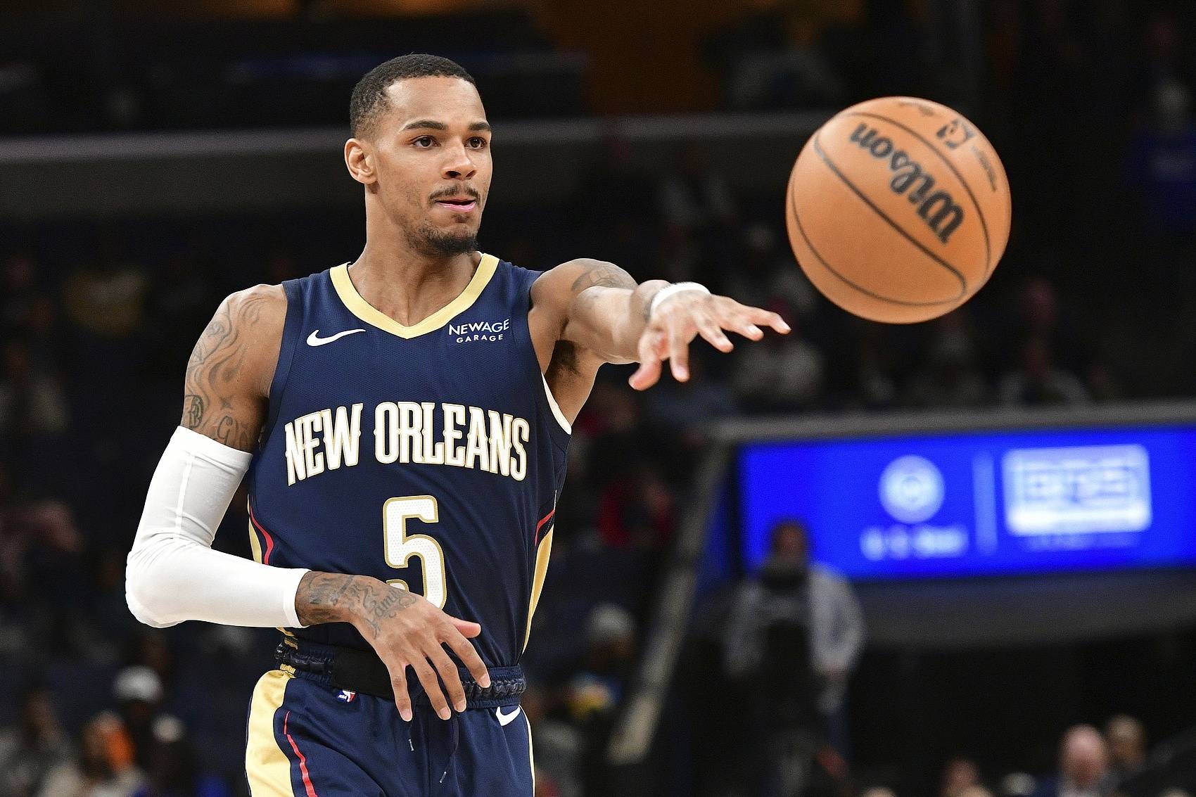 综合来看 综合来看